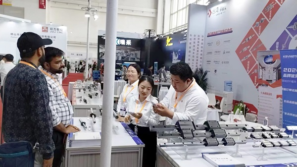 滚珠导轨:重构精密仪器传动架构,开启微纳世界