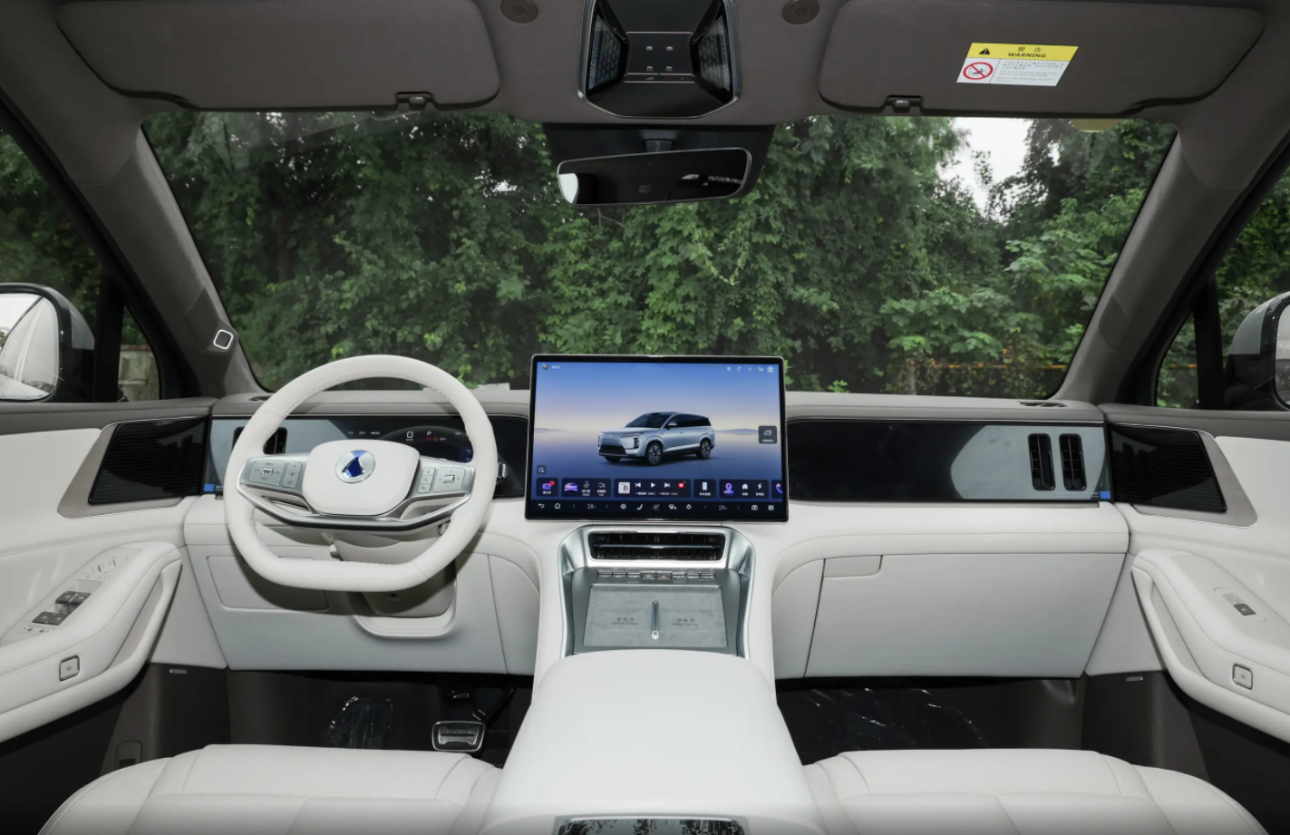 各卖各的?都是中大型SUV,腾势N8L只卖29.98万起